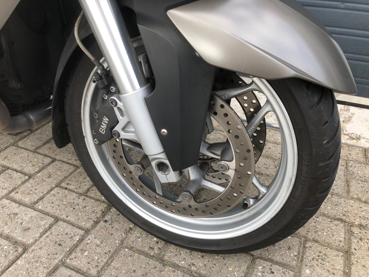 Hele nette en complete BMW R1200RT uit 2011 met 77dkm Akrapovic etc €6950,-