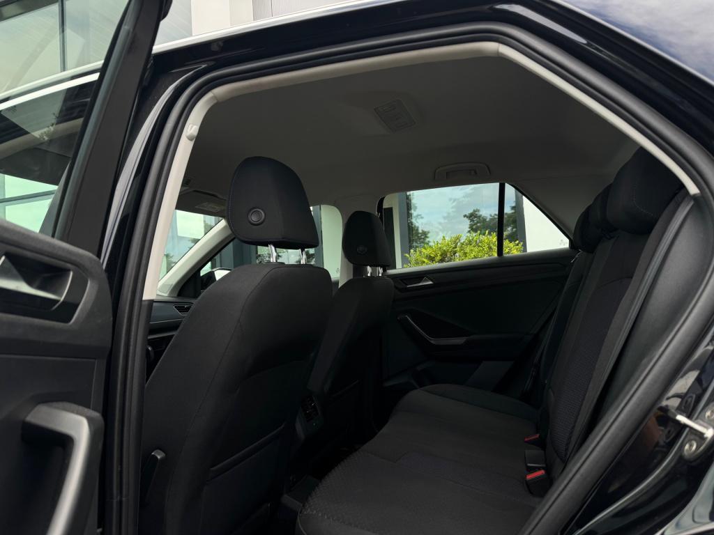 Volkswagen T-roc 1.5 tsi sport business r * carplay * stoelverwarming * led