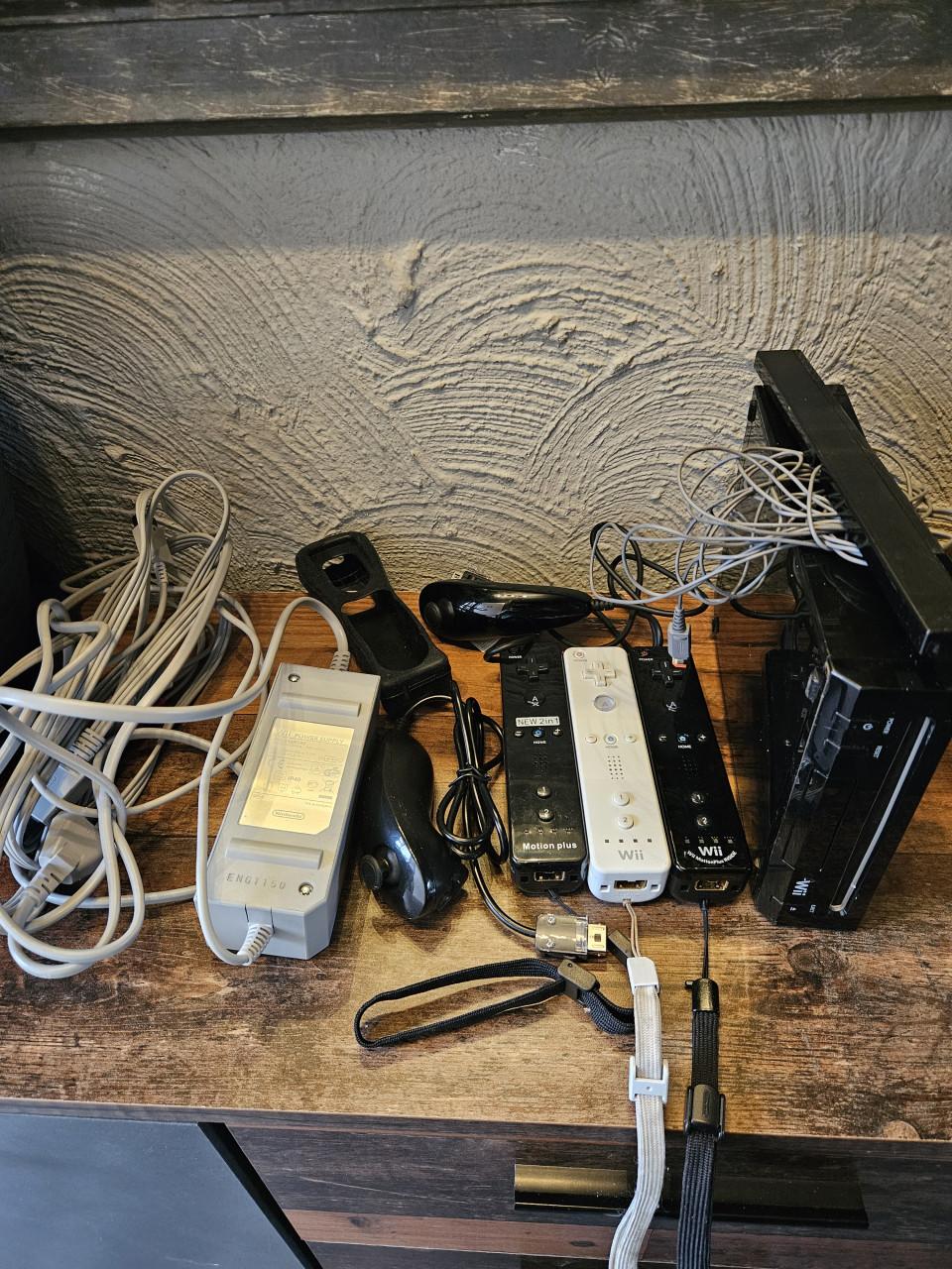 Nintendo Wii Zwart met 3 controllers en accessoires
