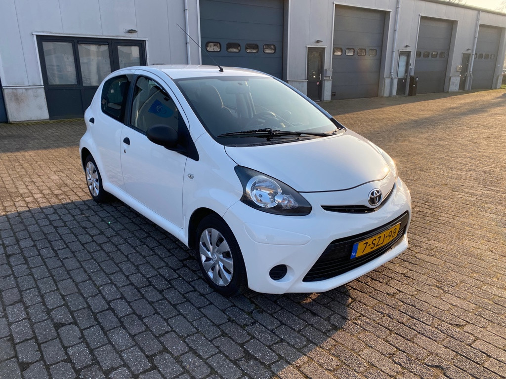 Toyota Aygo 1.0 vvt-i now
