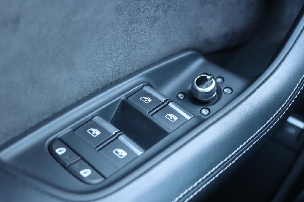 Audi Q7 60 tfsi e quattro pro line s competition 462pk tip