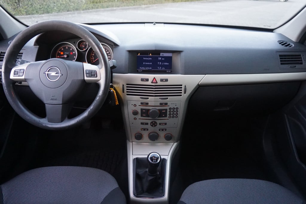 Opel Astra wagon 1.6 temptation airco / navi / cruise / elektr. ramen / par