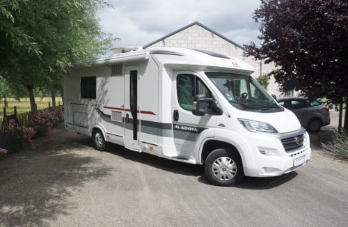 Adria Coral Supreme S 670 SL T 2015 met 38.000km euro 5