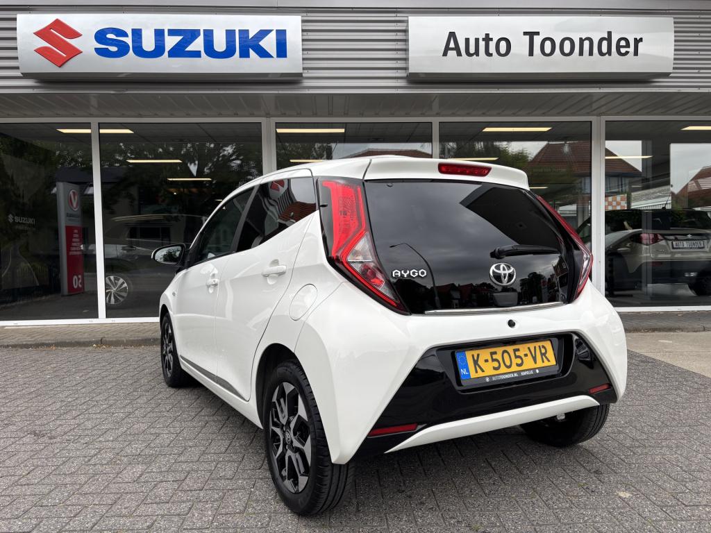 Toyota Aygo 1.0 vvti x-joy/camera/carplay/climate-control