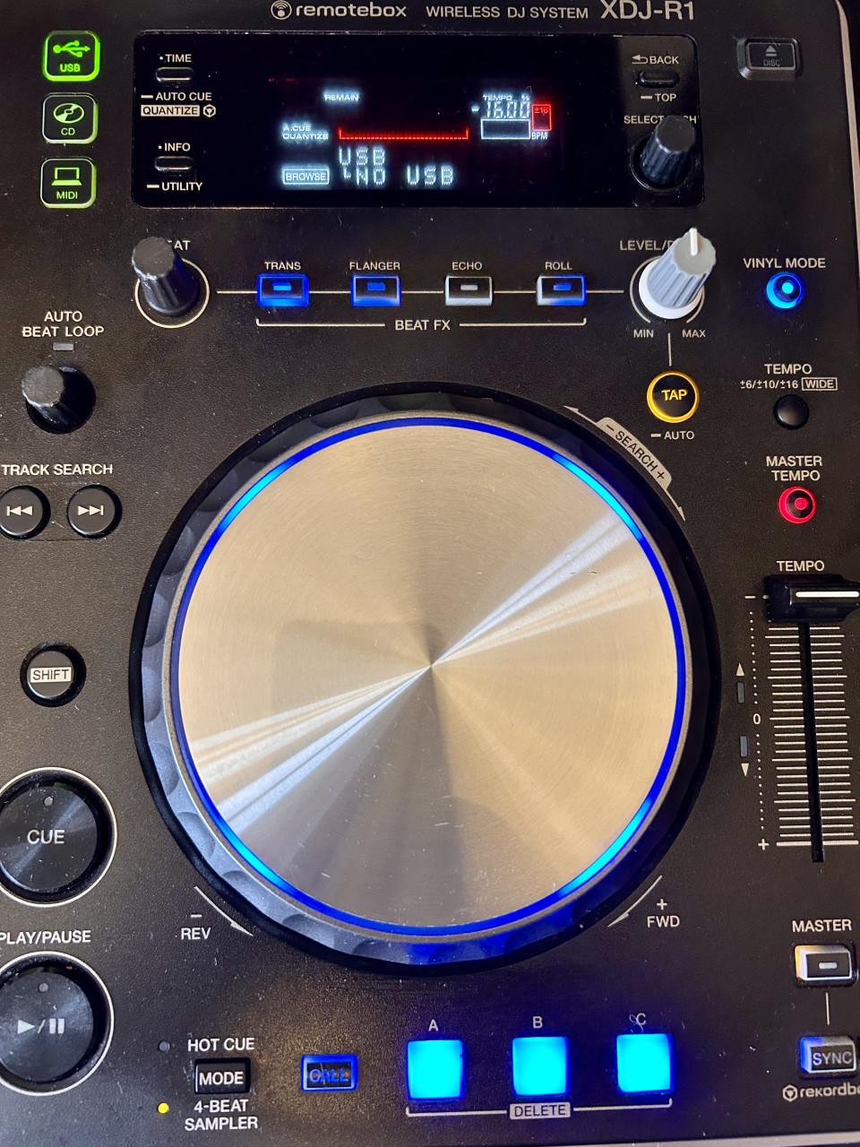 Pioneer Dj set - XDJ - R1