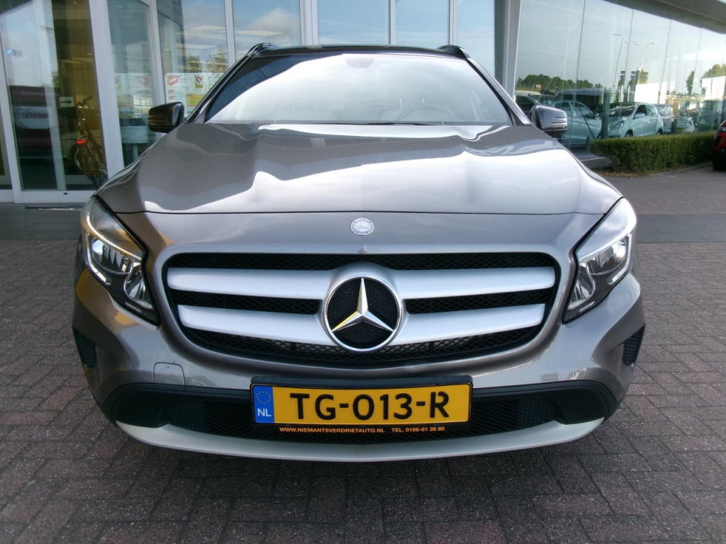Mercedes-Benz Gla-klasse 200 automaat, cruise.contr., panoramadak, leer