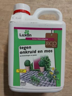 Middel voor onkruid en mos