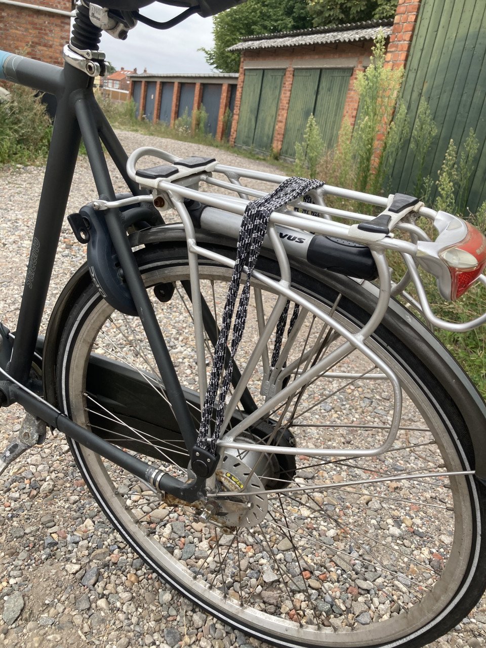 Batavus herenfiets met voorvering, fietscomputer en 7 versnellingen maat 61