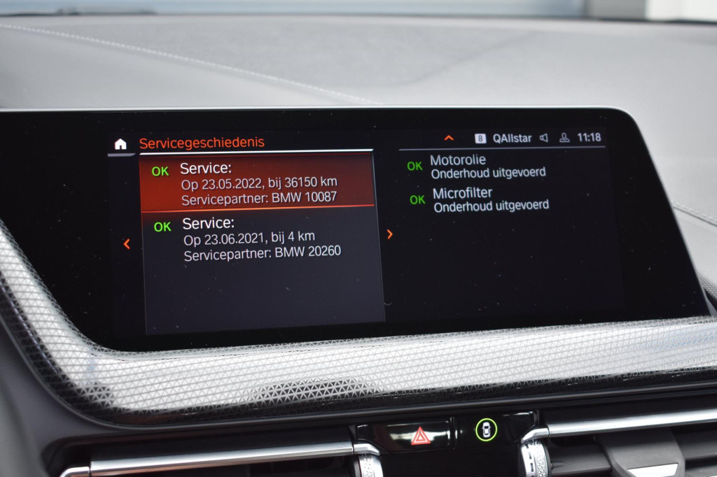 BMW 1 Serie 118i sport line | stoelverwarming | apple carplay | android aut