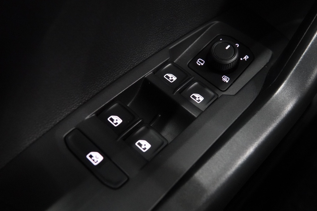 Volkswagen T-cross 1.0 tsi | led | pdc | carplay | acc |