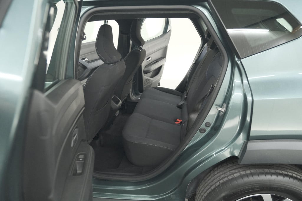 Dacia Duster mild hybrid 130 expression | camera | stoelverwarming | apple 