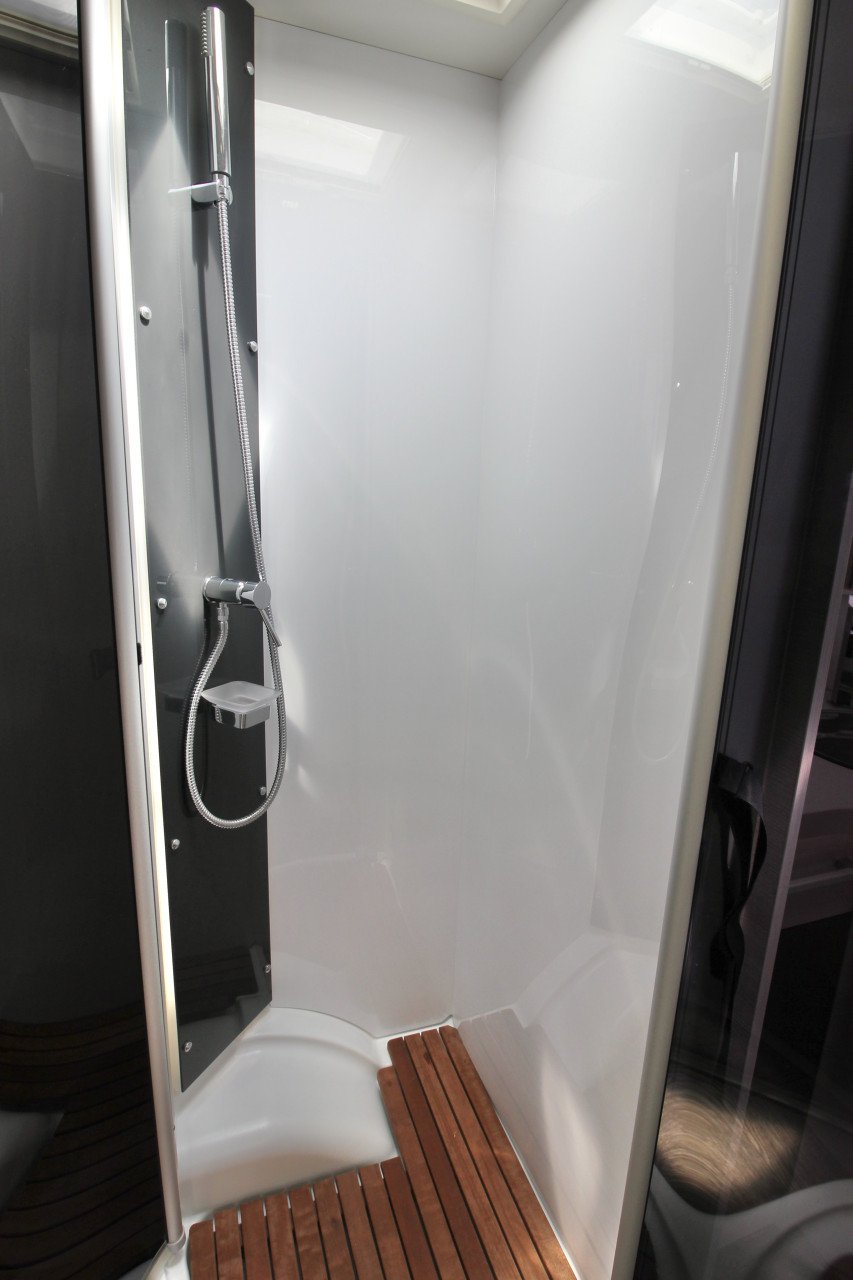 Chausson Welcome 728EB(Queensbed+hefbed, eerste eigenaar, als nieuw!!)