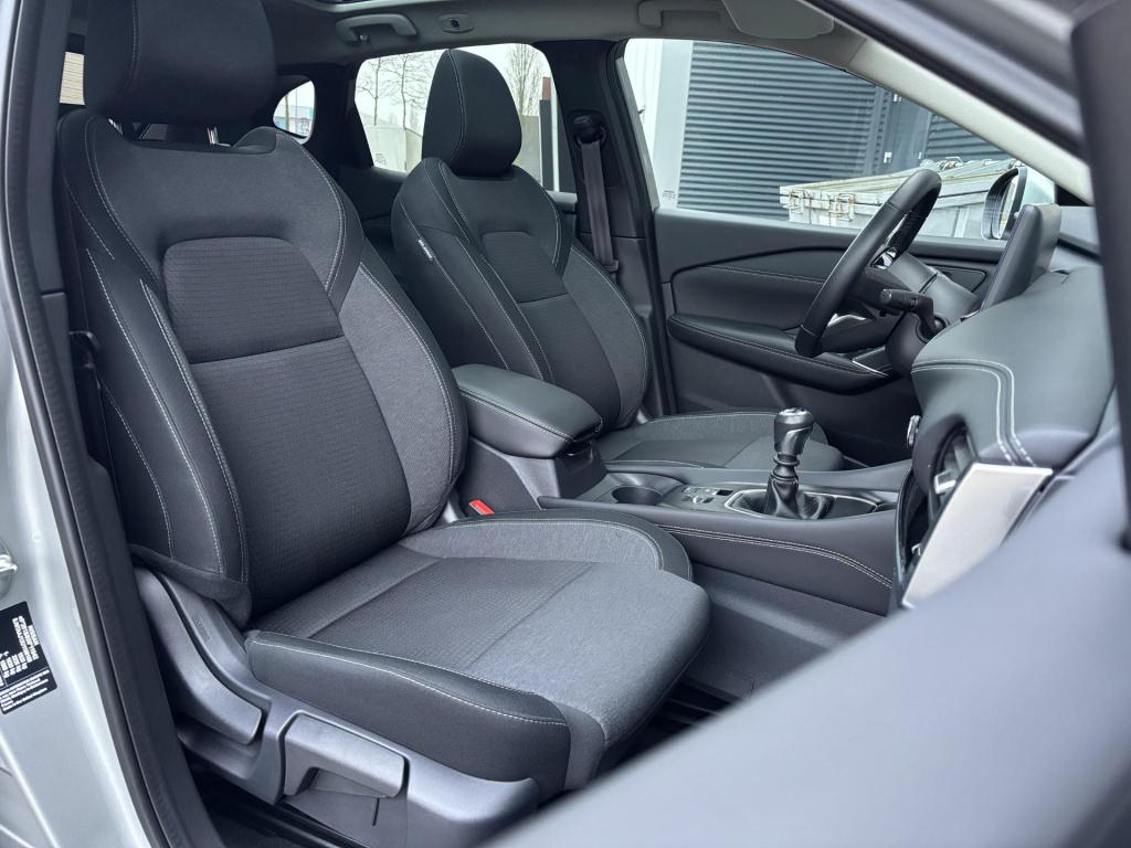 Nissan Qashqai 1.3 mhev n-connecta design pack