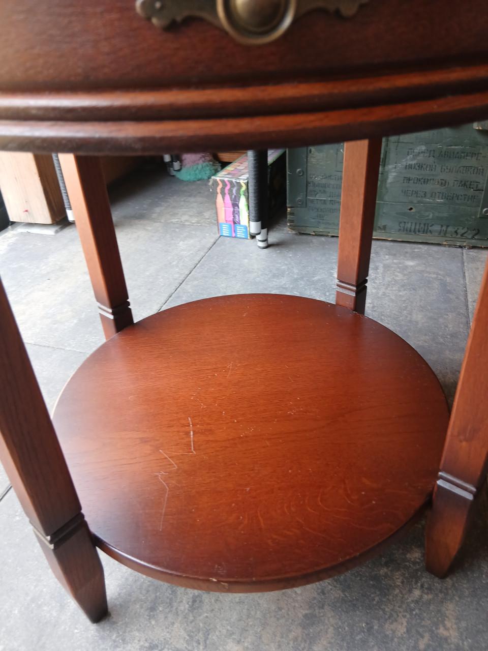 Bijzettafel eiken kersenkleur