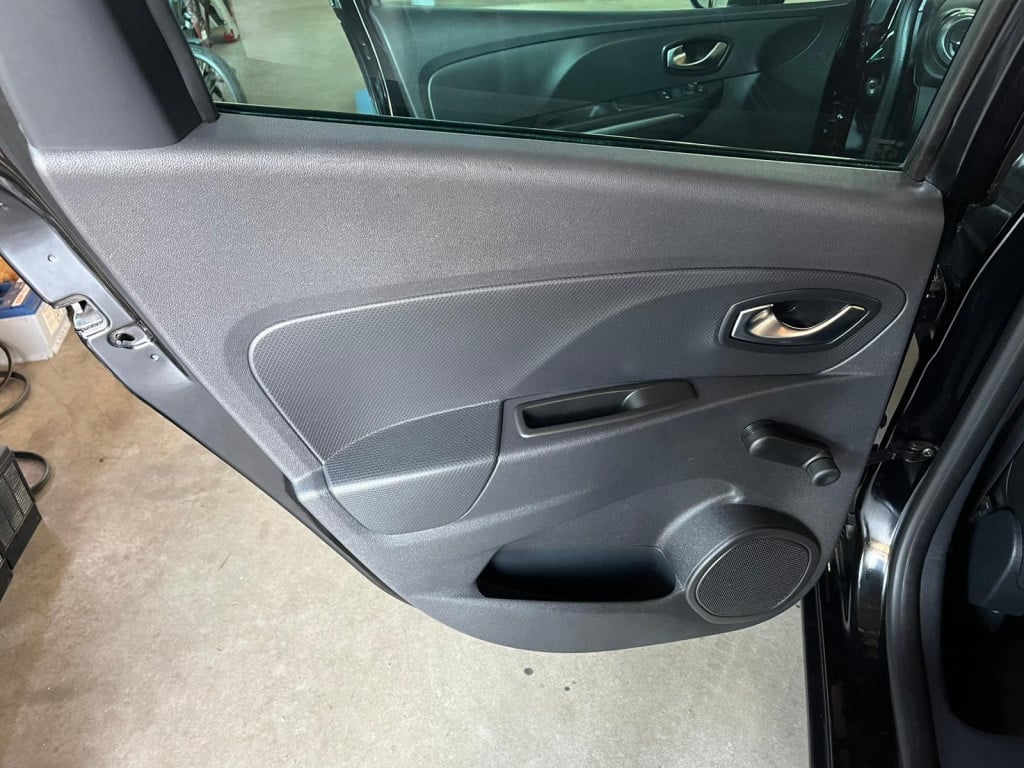 Renault Clio estate 0.9 tce night&day