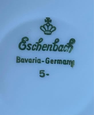 Servies, 9 delig servies, borden, schalen, theepot, kop en schotels, gebaks