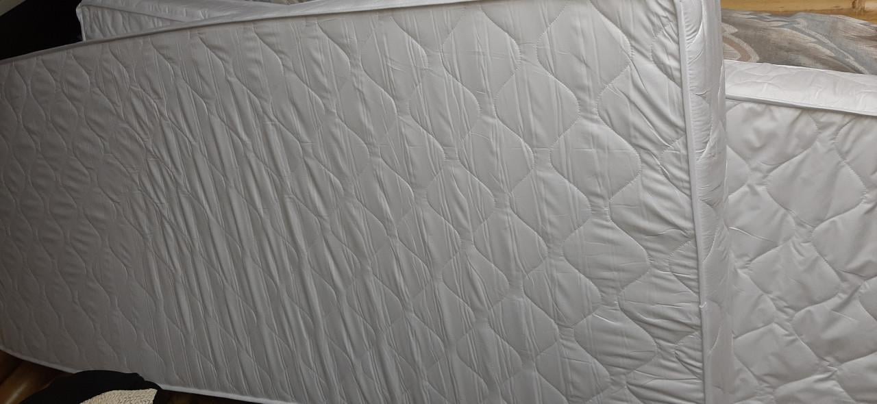 2 NIEUWE matrassen 80x200cm