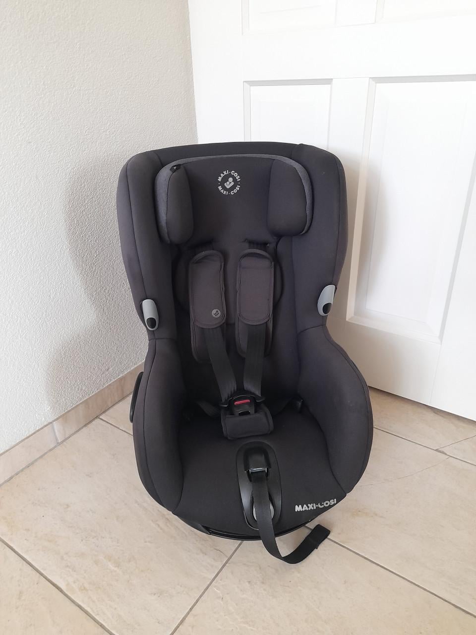 Maxi cosi Axiss DRAAIBAAR (in goede nette staat ) 9 / 18 kg