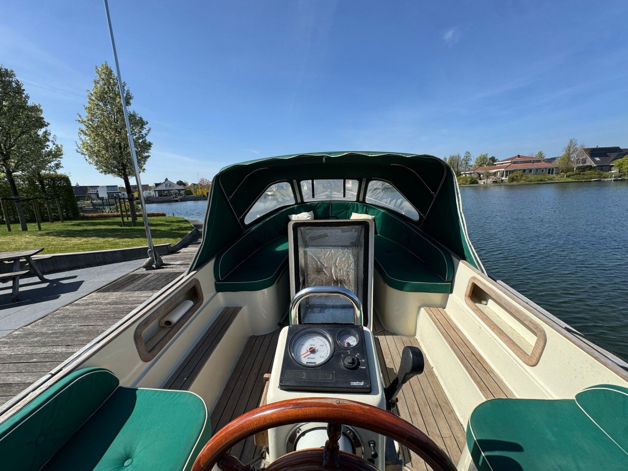 Goed onderhouden Maril 625 sloep met 22pk dieselmotor.