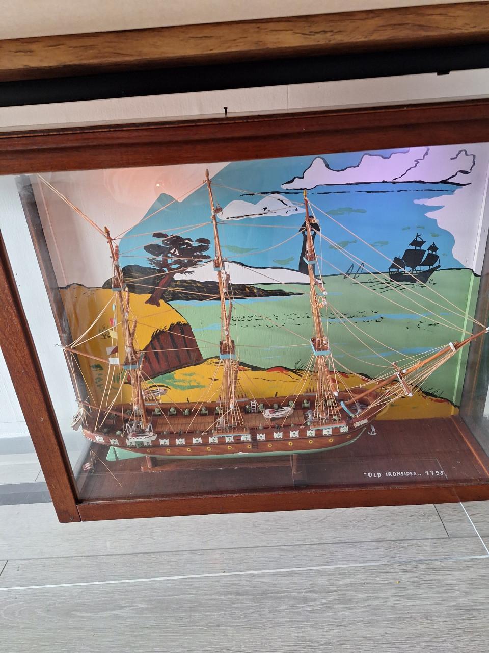 Model boot in  vitrine