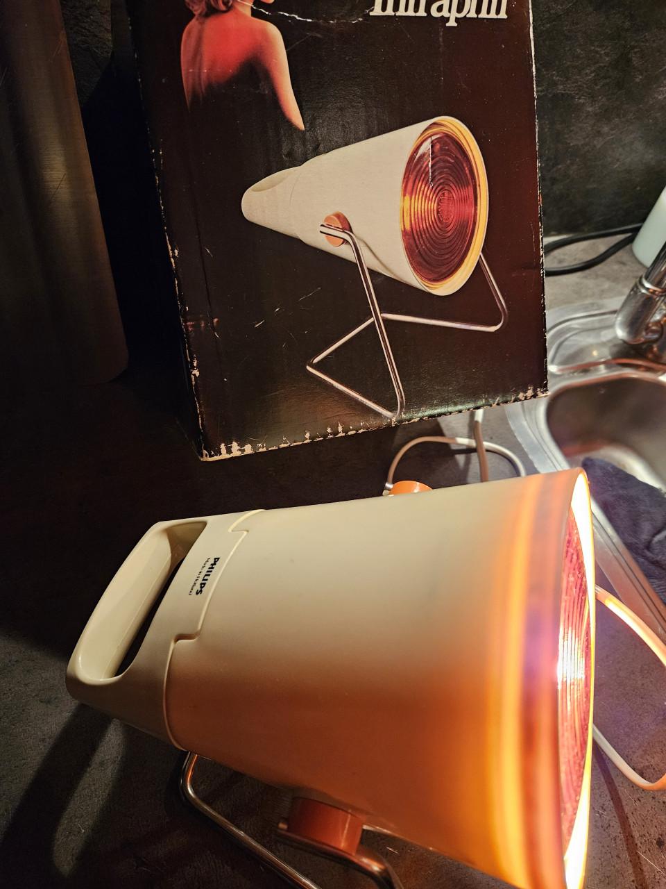 Werkende vintage philips infraphil infrarood warmte lamp..