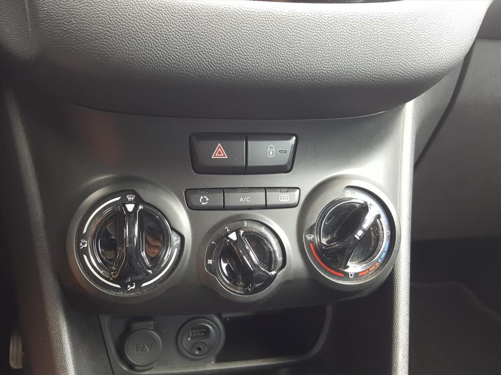 Peugeot 208 1.2 82pk 5d blue lion navigatie | airco | cruise control | park