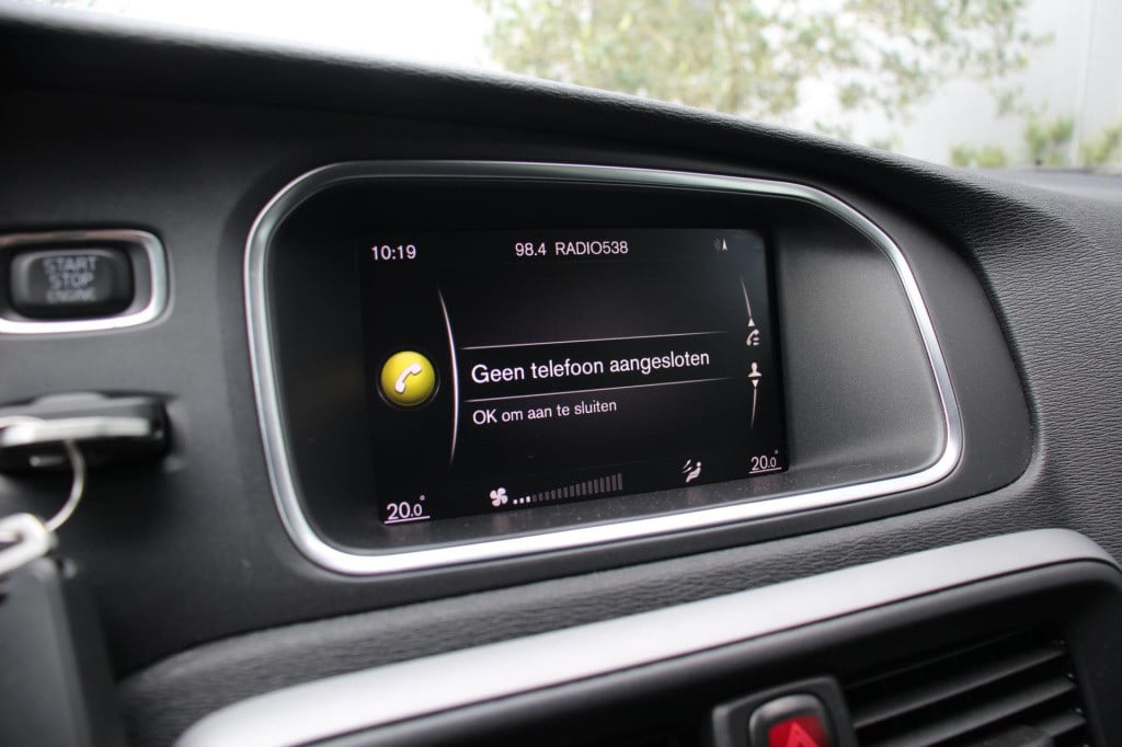 Volvo V40 2.0 t2 momentum polar+ navi - led - half leder - 1e eigenaar - lm
