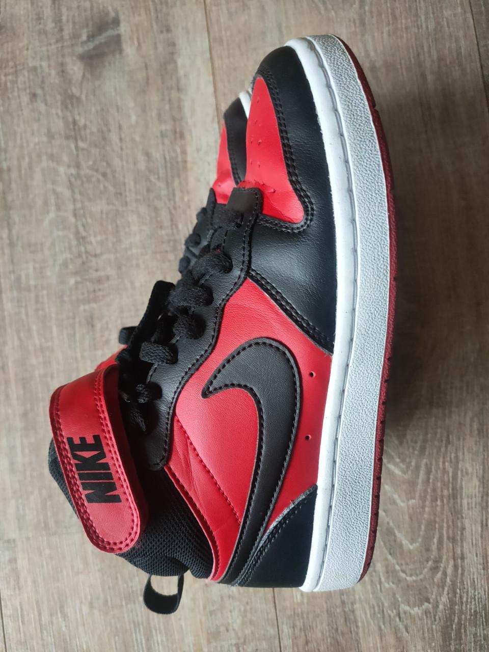 Nike Court Borough maat 36 ZGAN!