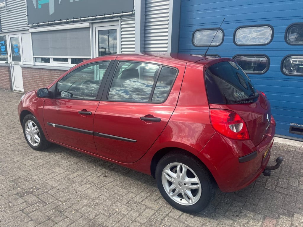 Renault Clio 1.6-16v dynamique luxe | orig. nl | nwe distributie
