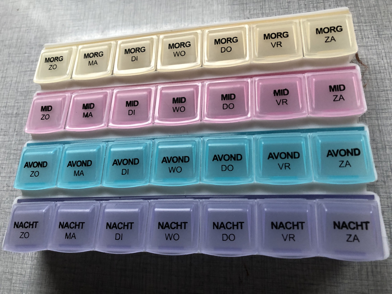 Pillendoos 7 dagen 4 vakken