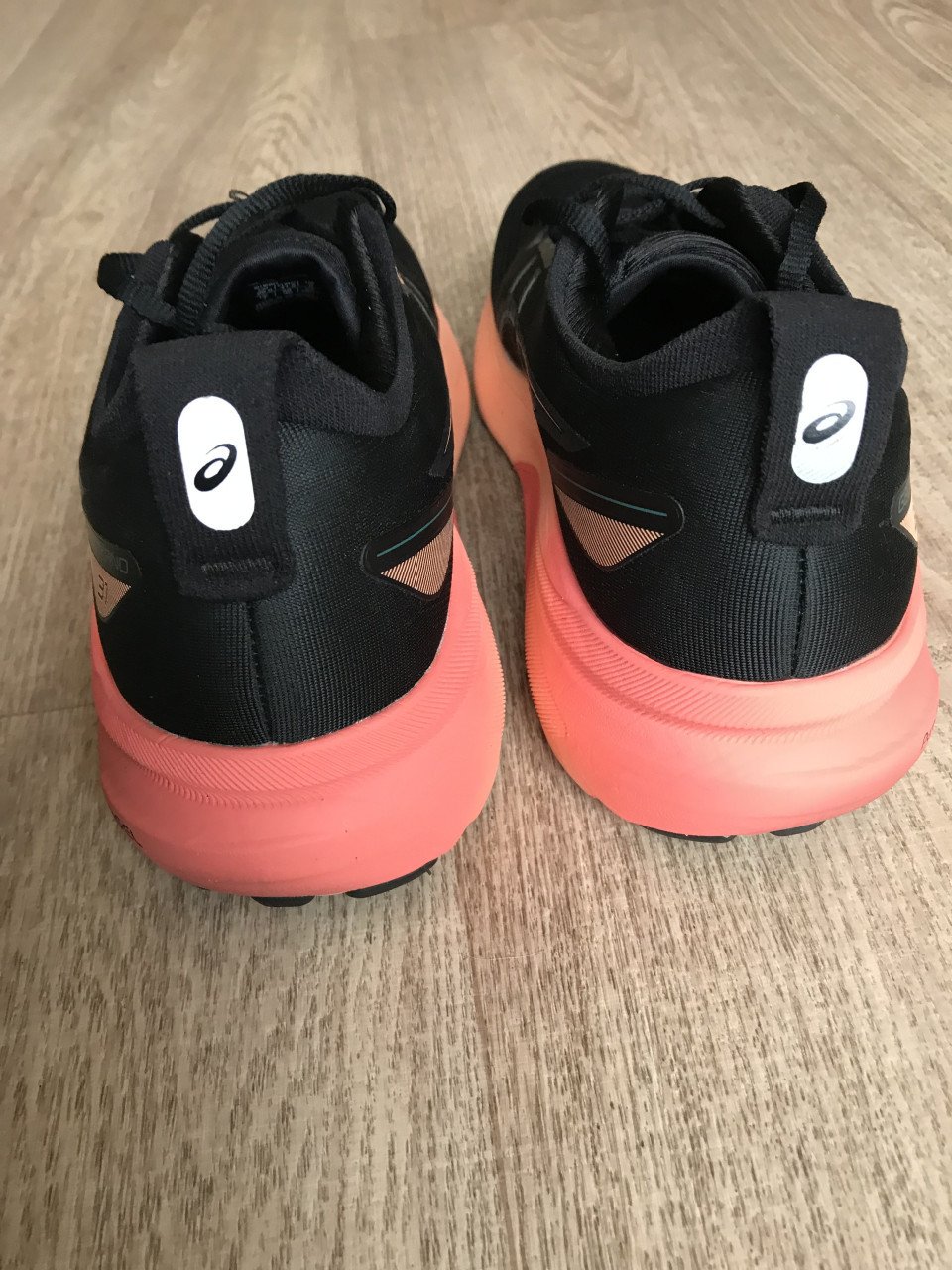 ASICS SNEAKERS