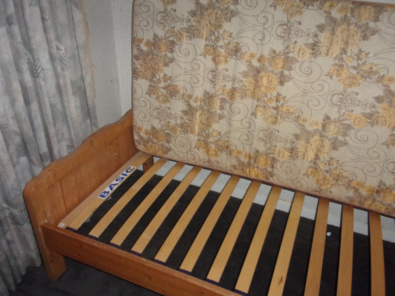Bed + Latenbodem + Matras (1 persoons)