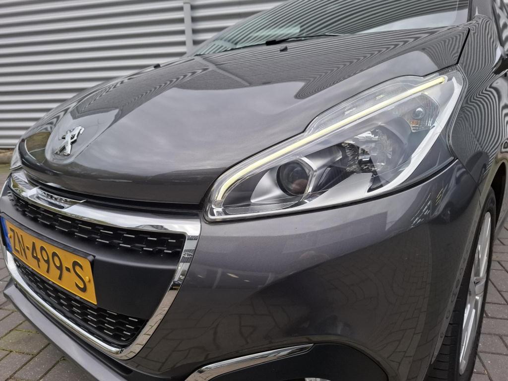 Peugeot 208 1.2 signature nav/airco/cruise/park