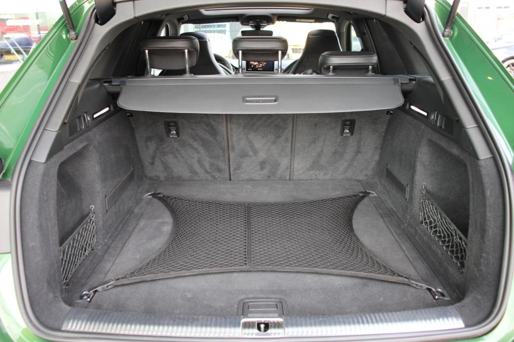 Audi Rs4 a4 avant 2.9 tfsi quattro pro line plus | pano | carbon | massage 