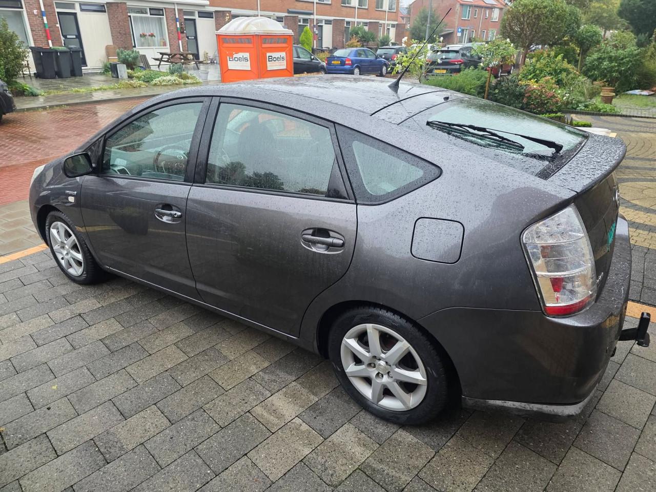 Tekoop zeer mooie Toyota Prius 1.5 Business Edition Automaat