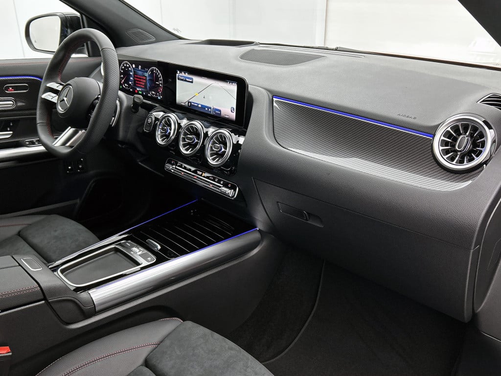 Mercedes-Benz Gla-klasse 250 e business solution amg | premium plus pakket 