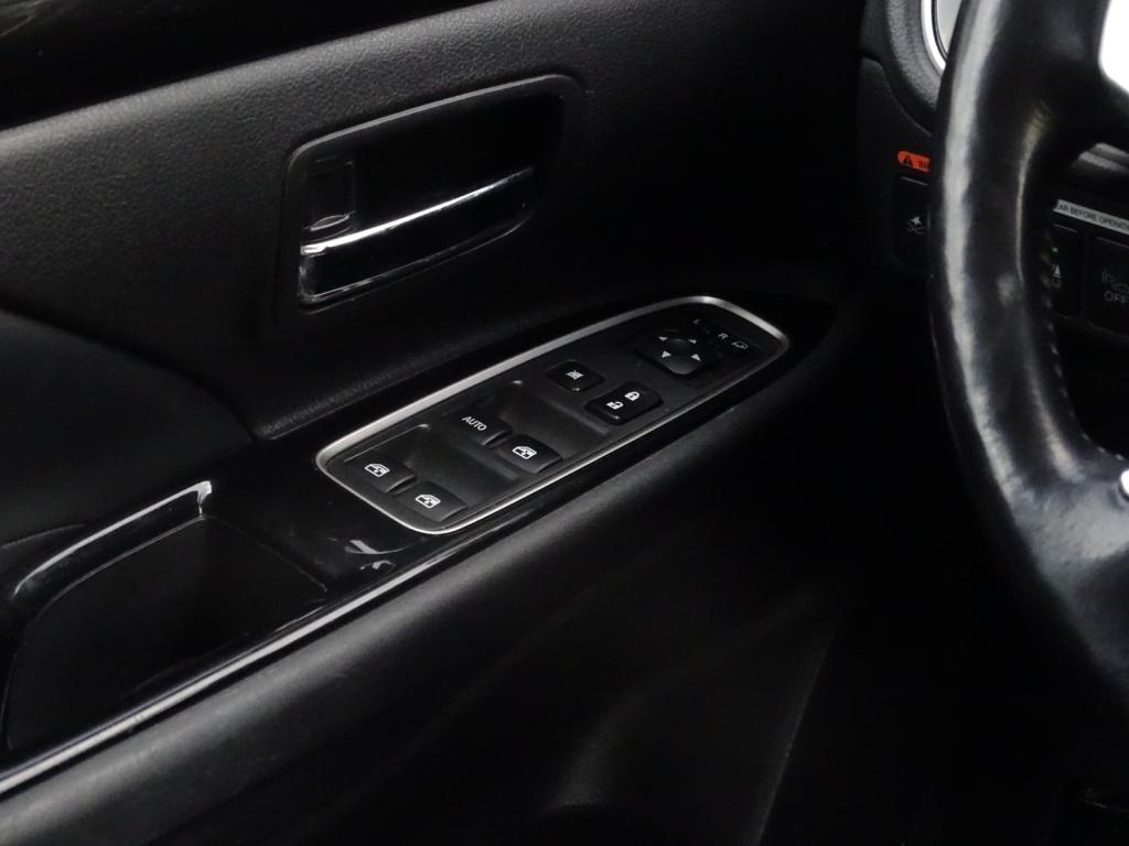 Mitsubishi Outlander 2.0 phev instyle+ schuif-/kanteldak | stoel-/stuurverw