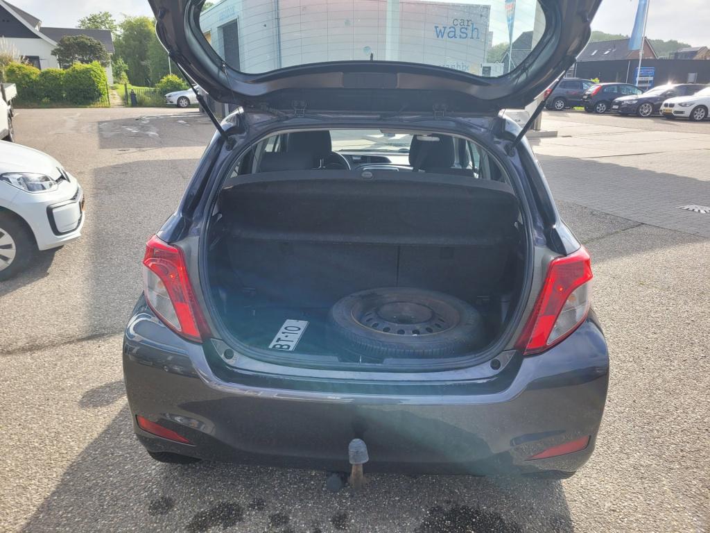 Toyota Yaris 1.3 vvt-i now