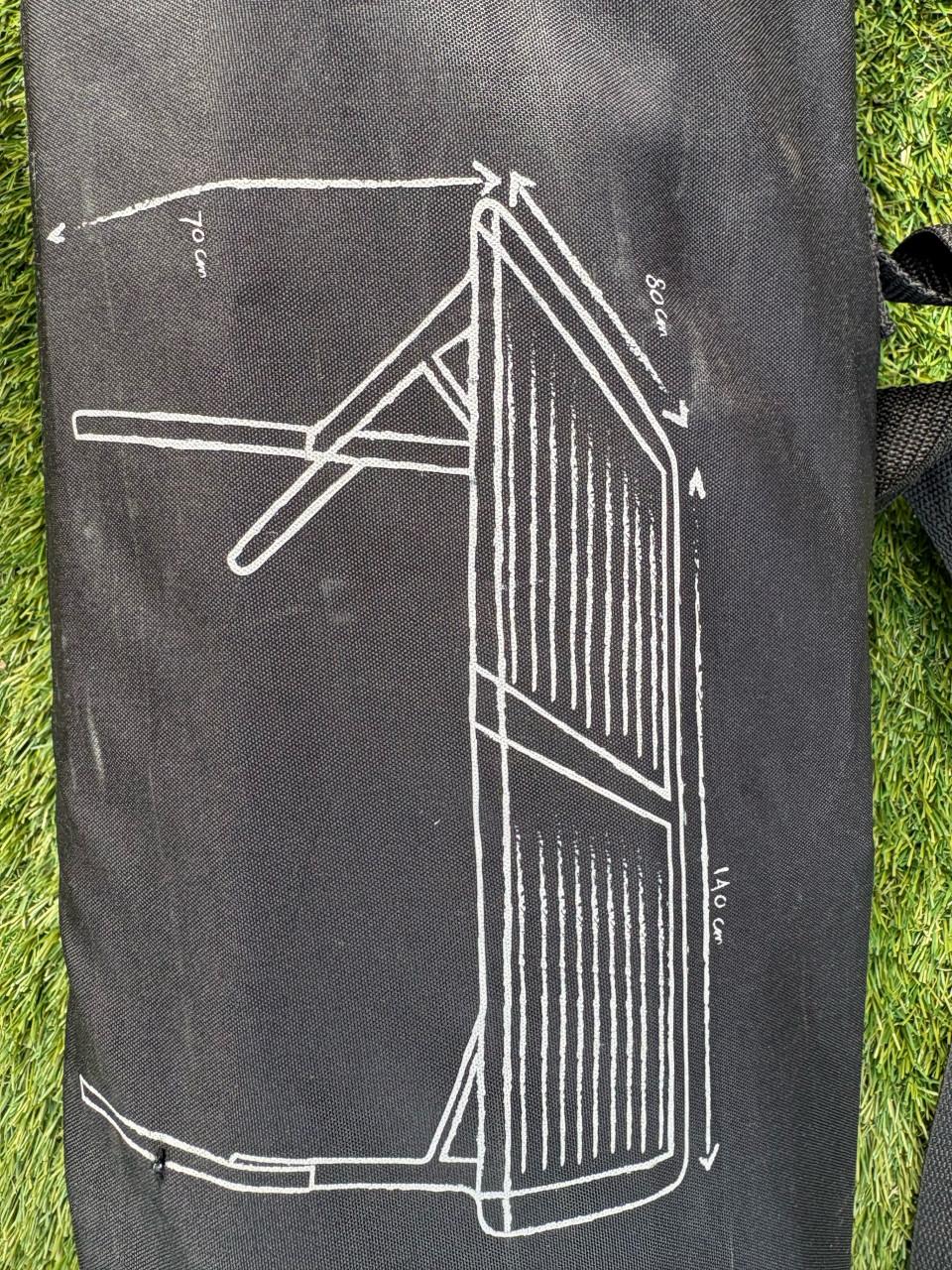 Humane Nature campingtafel + Bardani campingstoelen