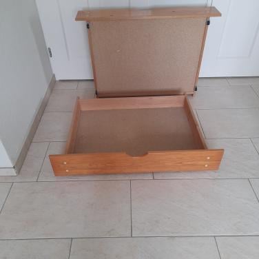 2 x Bedlade ( 95,5 x 65 x 16,5H)  €10 per stuk