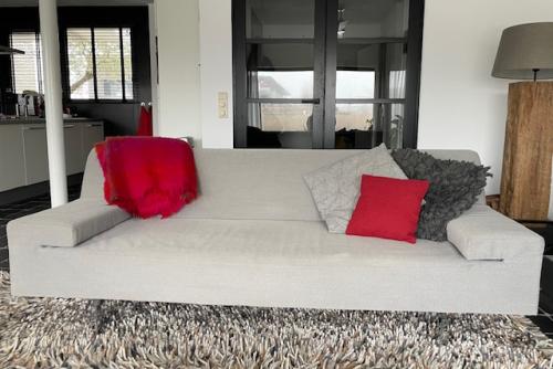 2x BANK MOOME NOA van Rene Holten