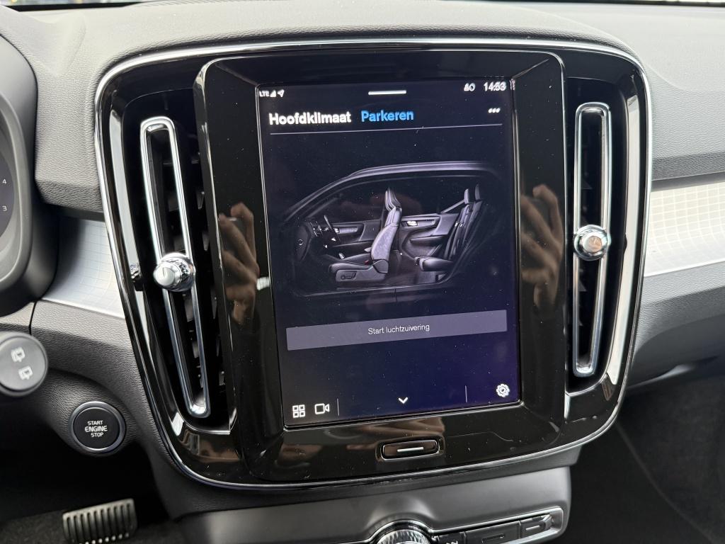 Volvo XC40 b4 197pk plus dark |adap.cruise| trekhaak | camera| elektrische