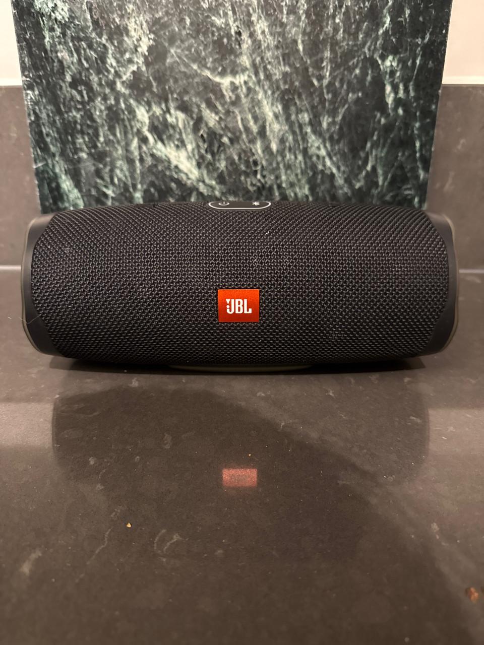 JBL Charge 4