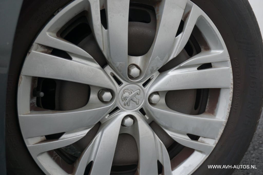 Peugeot 208 1.2 vti active