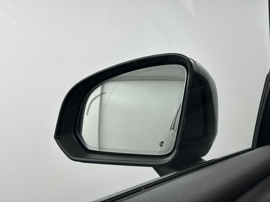 Volvo XC40 b4 197pk plus dark| camera| trekhaak| adap.cruise| h&k audio| pa