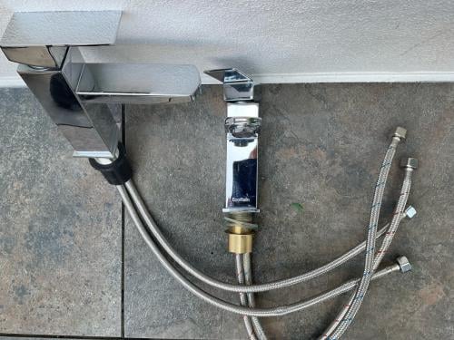 Wastafel mengkranen kompleet met aansluiting