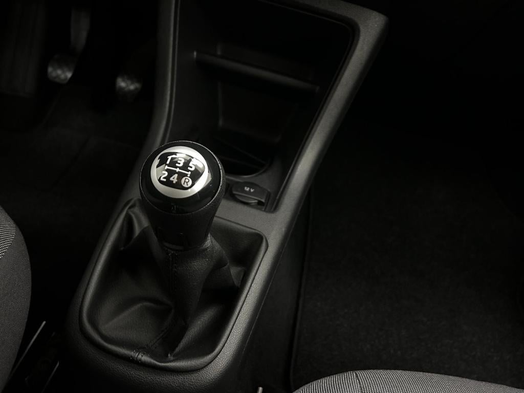 Volkswagen UP! occasion 1.0 move up! bluemotion | zwart | tweedehands volks