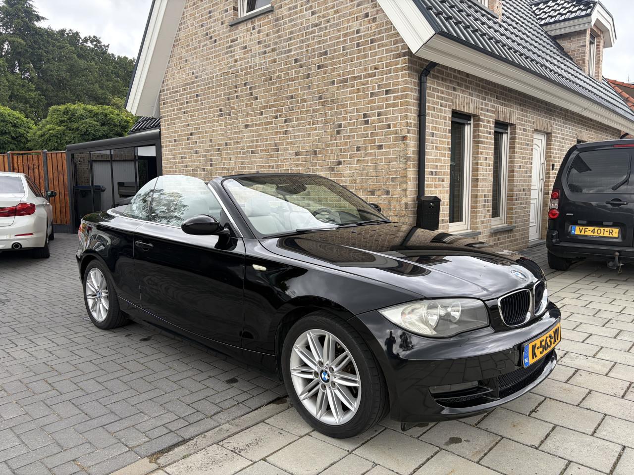 BMW 1-serie Cabrio 118i Airco PDC 2008 Boekjes