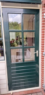 Hardhouten buitendeur