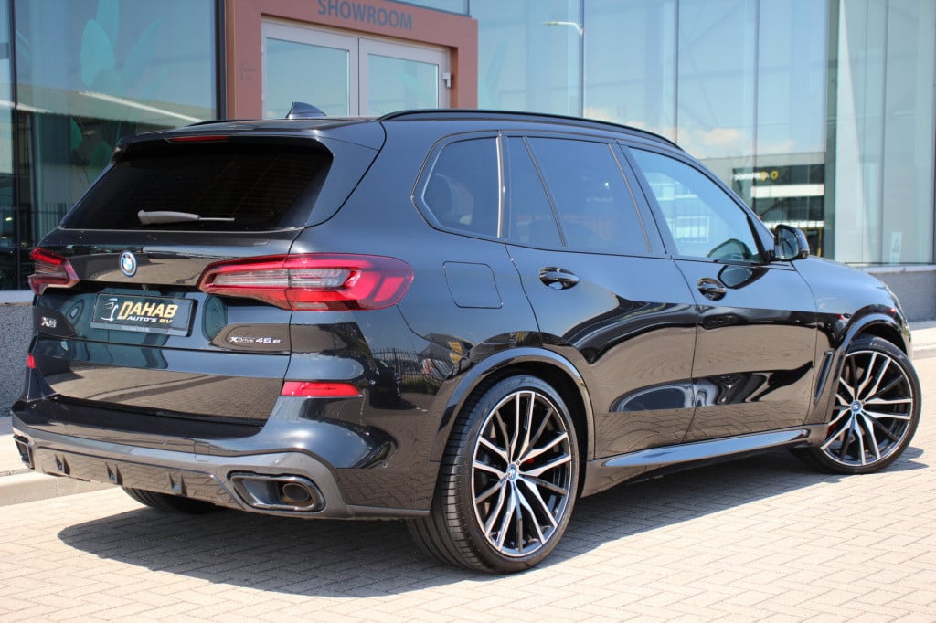 BMW X5 xdrive45e high executive m-sport | pano | luchtvering | 360 camera |